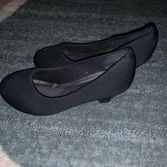 👠KIDS ADORABLE BLACK HEELS👠 - Picture 1 of 6